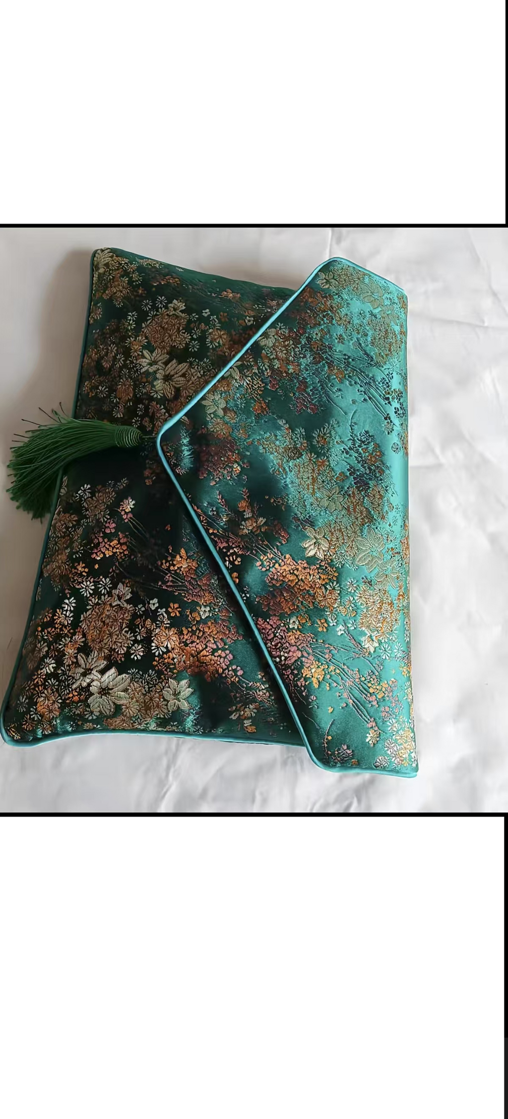 The Alxa Grand Heritage Paisley Wrap