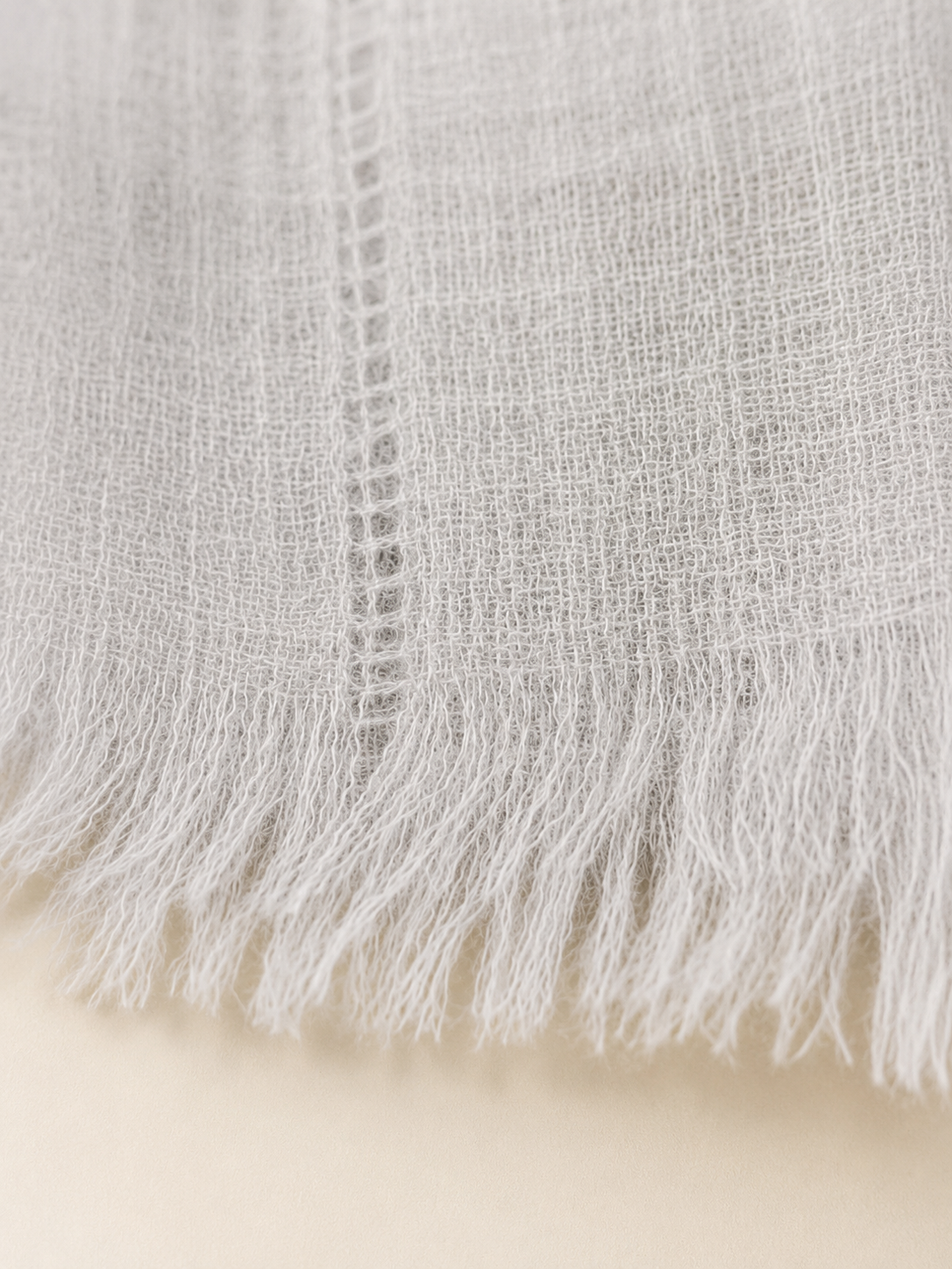 The Alxa All-Season Herringbone Wrap