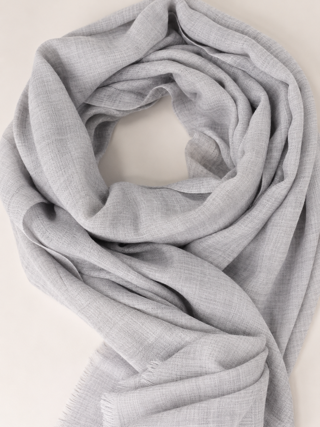 The Alxa All-Season Herringbone Wrap